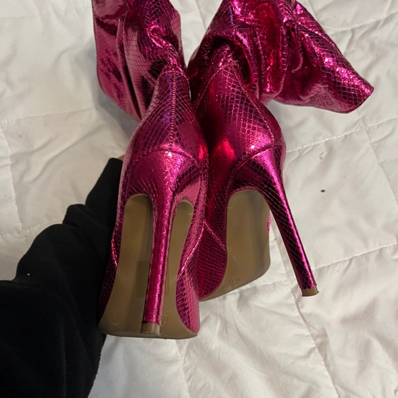 Hot Pink Faux Snakeskin Iridescent Party Boots - Picture 4 of 7
